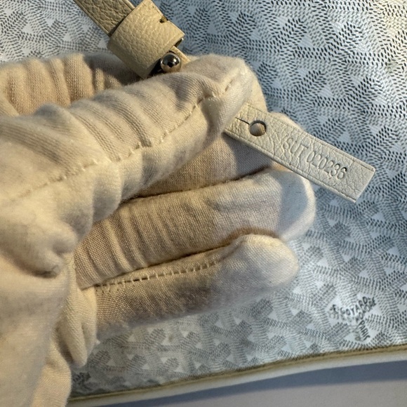 Goyard Anjou Reversible Tote Coated Canvas GM White Certified Authentic - Picture 14 of 15